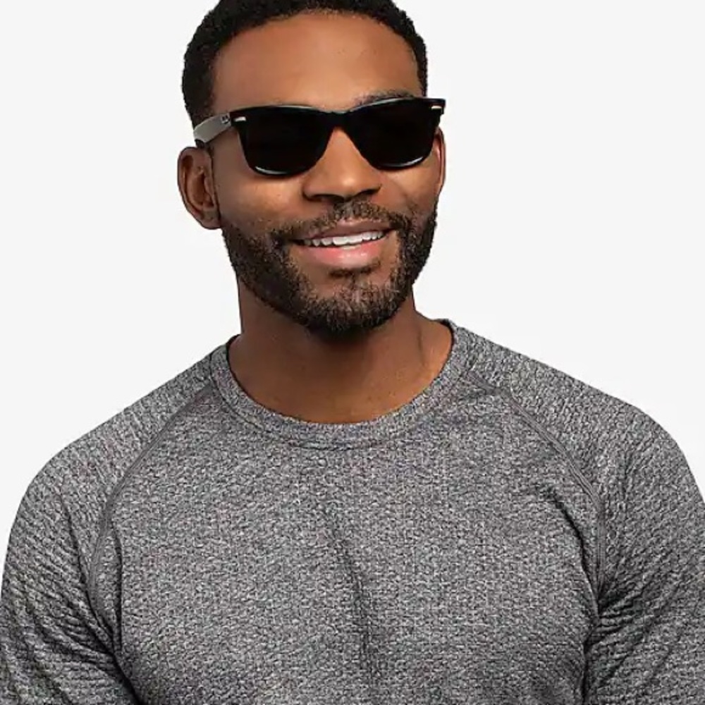 Ray-Ban Black Wayfarer Classic Sunglasses Original Style RB2140 901 50-22 325 - Picture 8 of 15